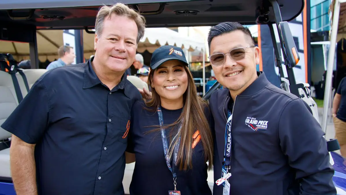 Claudia Agatón impulsa nueva carrera de automovilismo para Ensenada
